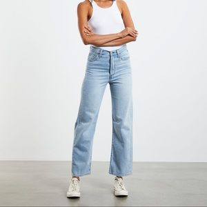 Levi’s Ribcage Ankle - Light Denim - Size 26